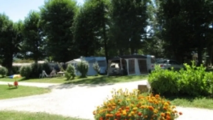 Flower Camping Les Nauves