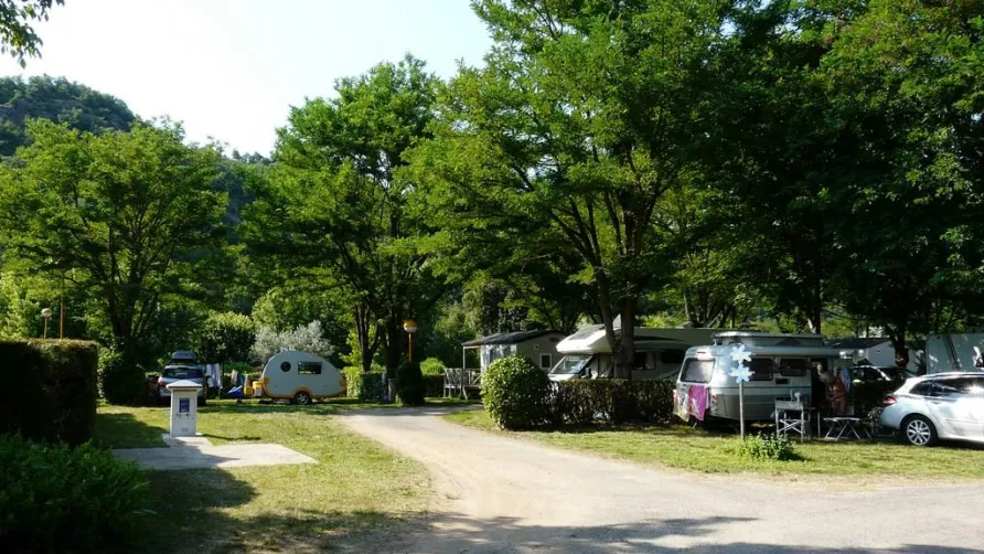 Ushuaïa Villages - Camping Le Port de Lacombe ***