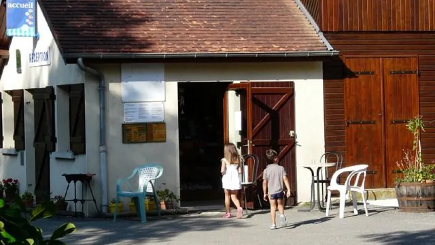 Ushuaïa Villages - Camping Le Port de Lacombe ***