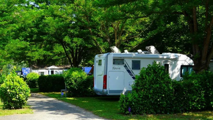 Ushuaïa Villages - Camping Le Port de Lacombe ***