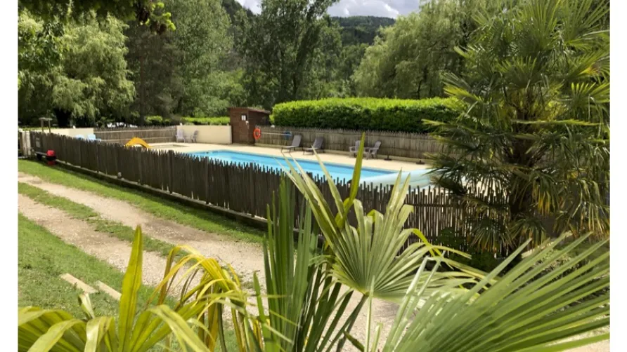 Camping Les Berges Du Doux