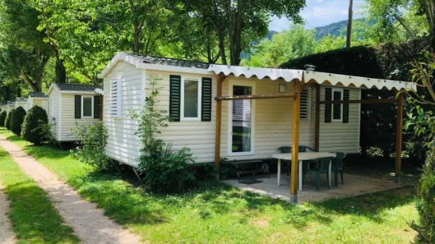Camping Les CERISIERS - Hôtel le Vallon
