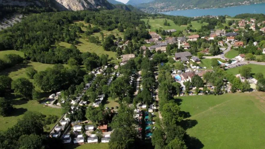 CAMPING LES FONTAINES
