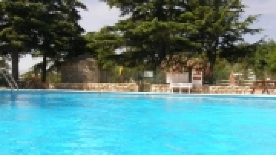 CAMPING LES TRUFFIERES***