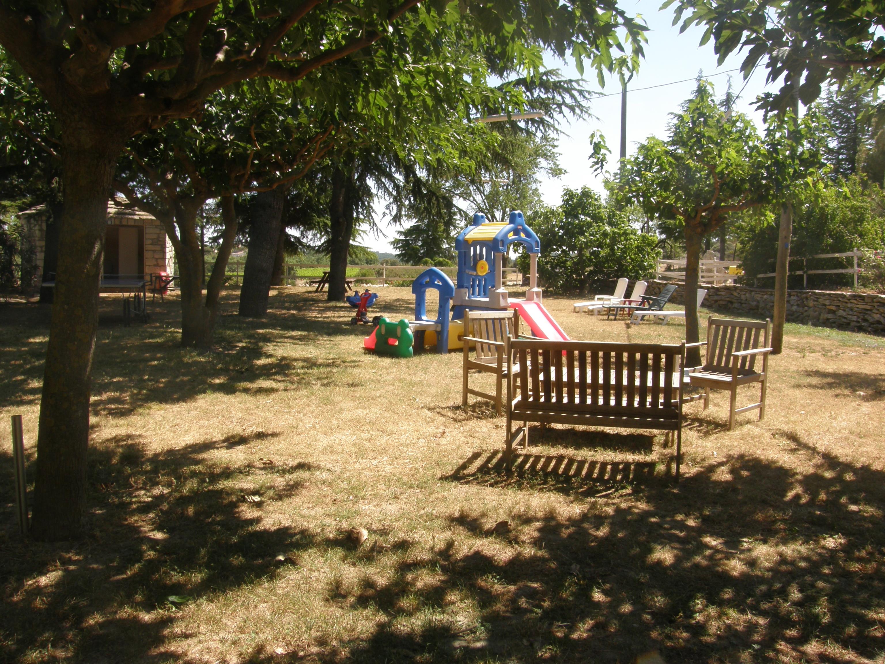 CAMPING LES TRUFFIERES***