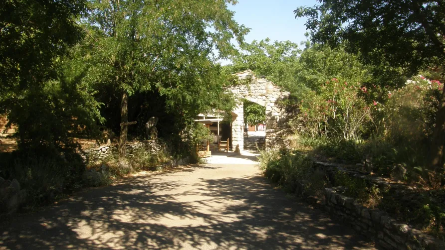 CAMPING LES TRUFFIERES***