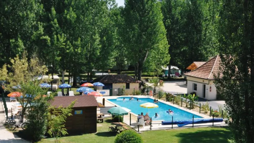 Camping APV La Pélonie