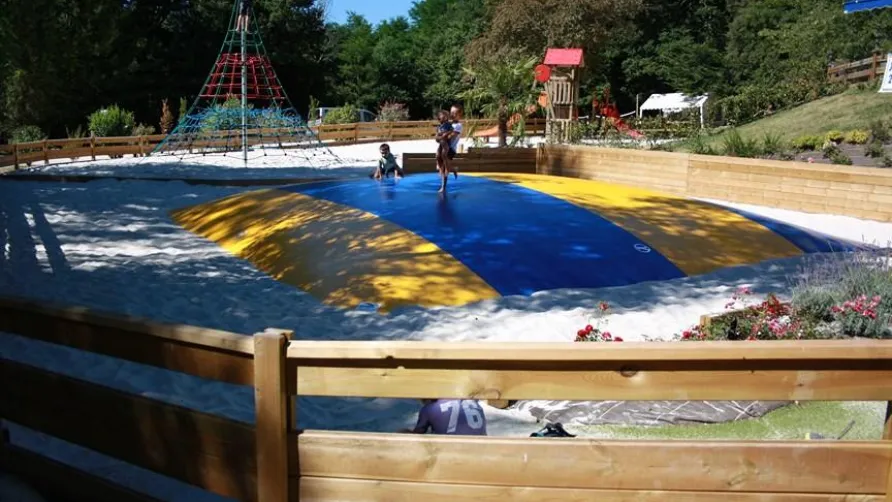 Camping APV La Pélonie