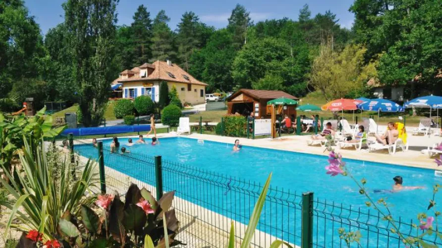 Camping APV La Pélonie