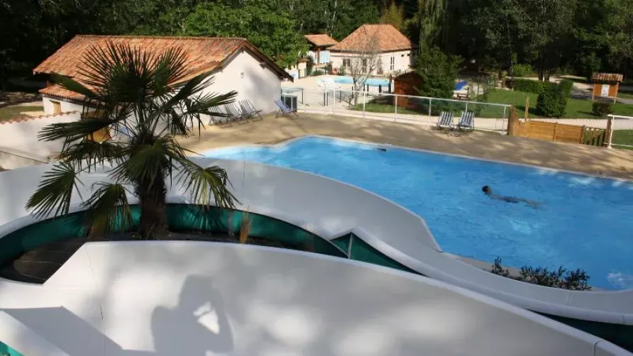 Camping APV La Pélonie
