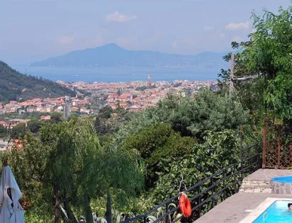 Camping Mare Monti