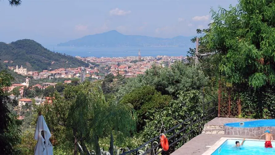 Camping Mare Monti