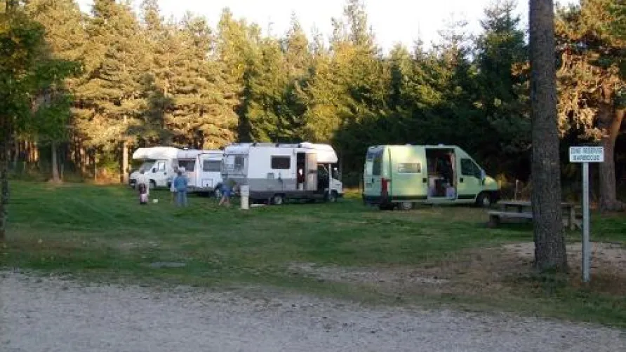 Camping du Lac de Devesset