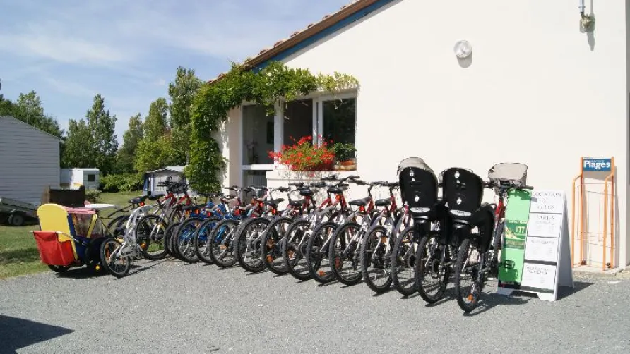 CAMPING DU LAC -