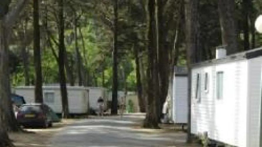 Camping Les Cyprès
