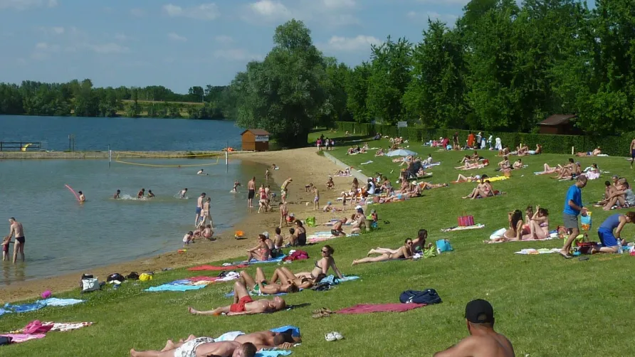 Base de Loisirs - Camping du Lac Cormoranche