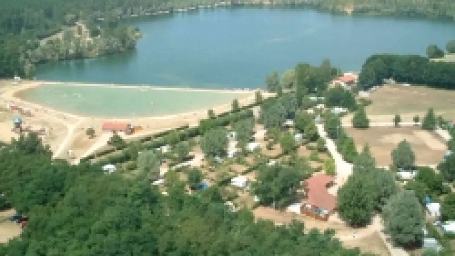 Base de Loisirs - Camping du Lac Cormoranche