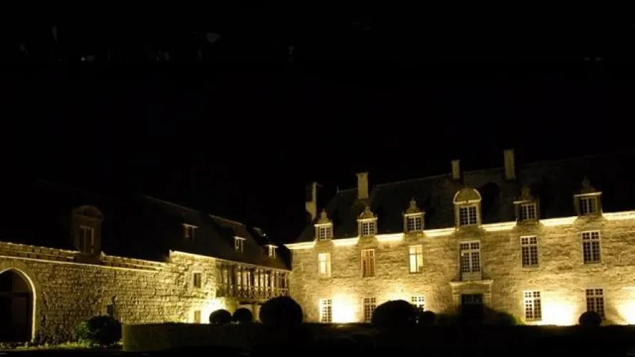 CAMPING DU MANOIR DE CLEUZIOU