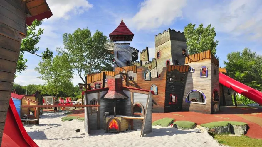 Capfun - Camping les Chênes de Médis