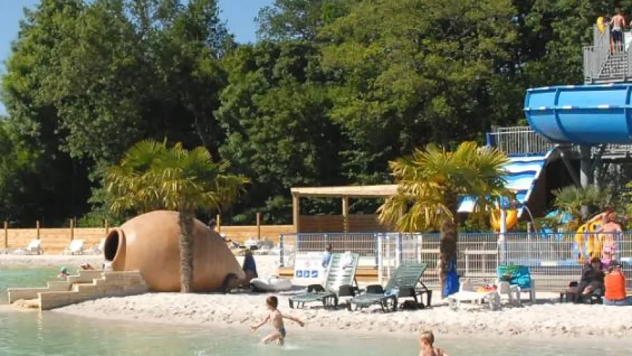 Capfun - Camping les Chênes de Médis