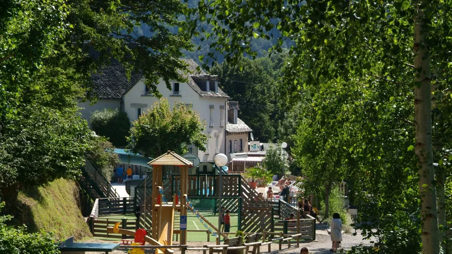 Camping Sunêlia La Source - Occitanie - Aveyron