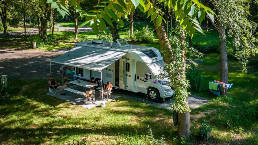 Flower Camping de Rouffiac