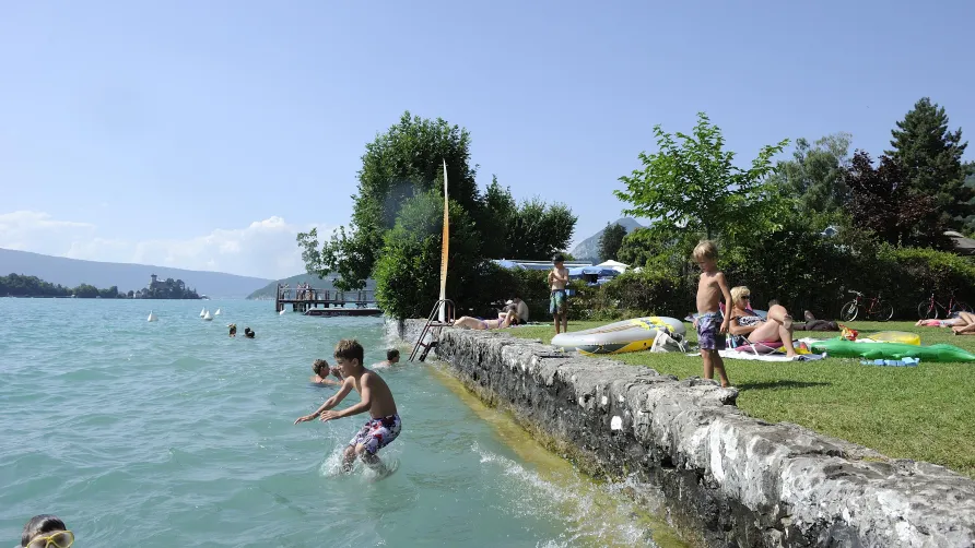 Camping La Chapelle Saint Claude