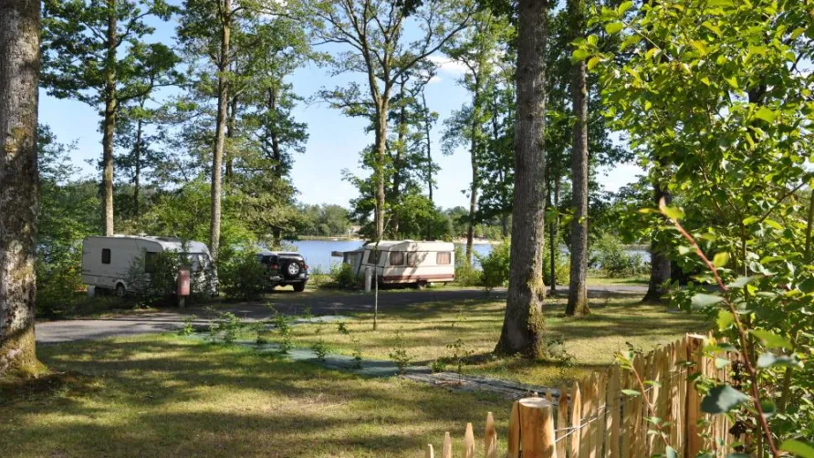 Camping du Grand Etang de Saint-Estèphe