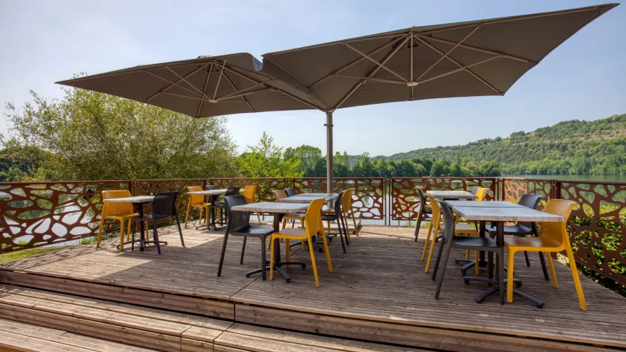 Flower Camping LES BERGES DE LA DORDOGNE