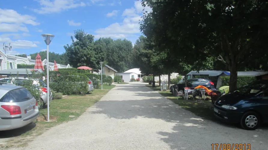 Camping Les Rioms
