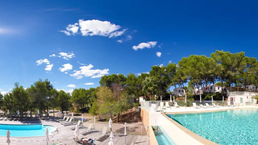 Camping Résidentiel La Pinède