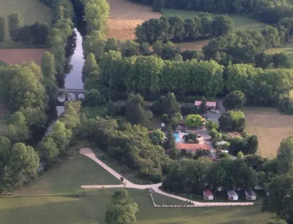 Camping Au Fil de l'Eau