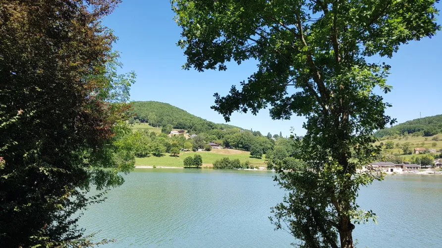 Flower Camping du Lac du Causse