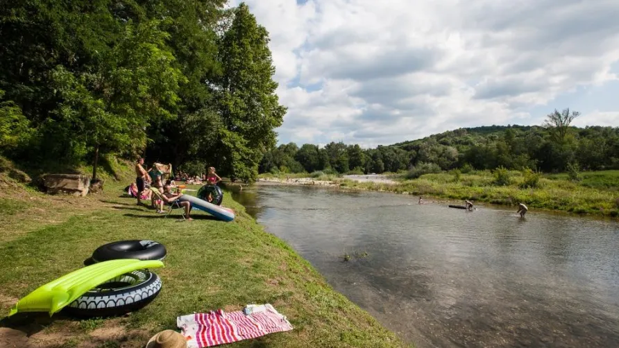 Camping Paradis Les Amarines