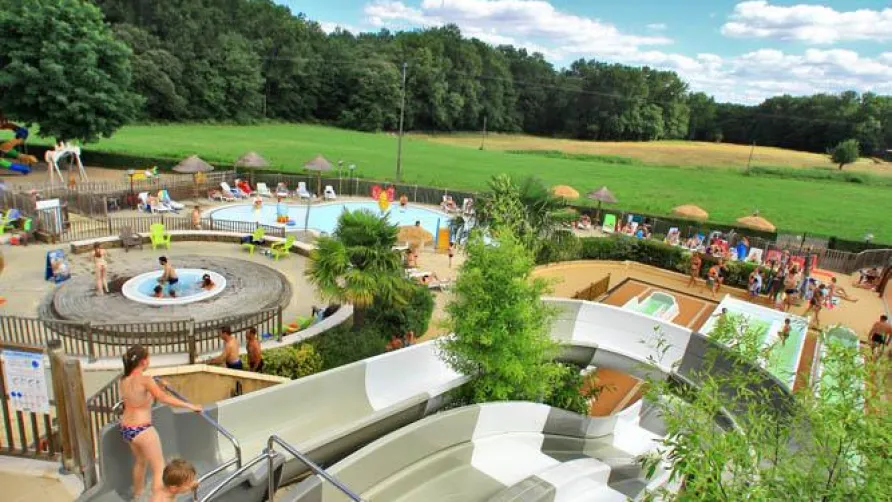 Flower Camping LA CHATAIGNERAIE de Sarlat