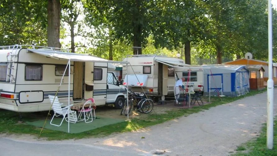 FKK  und Klassische Camping Terme Banovci