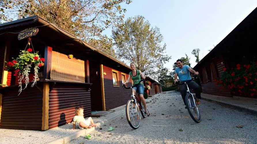 FKK  und Klassische Camping Terme Banovci