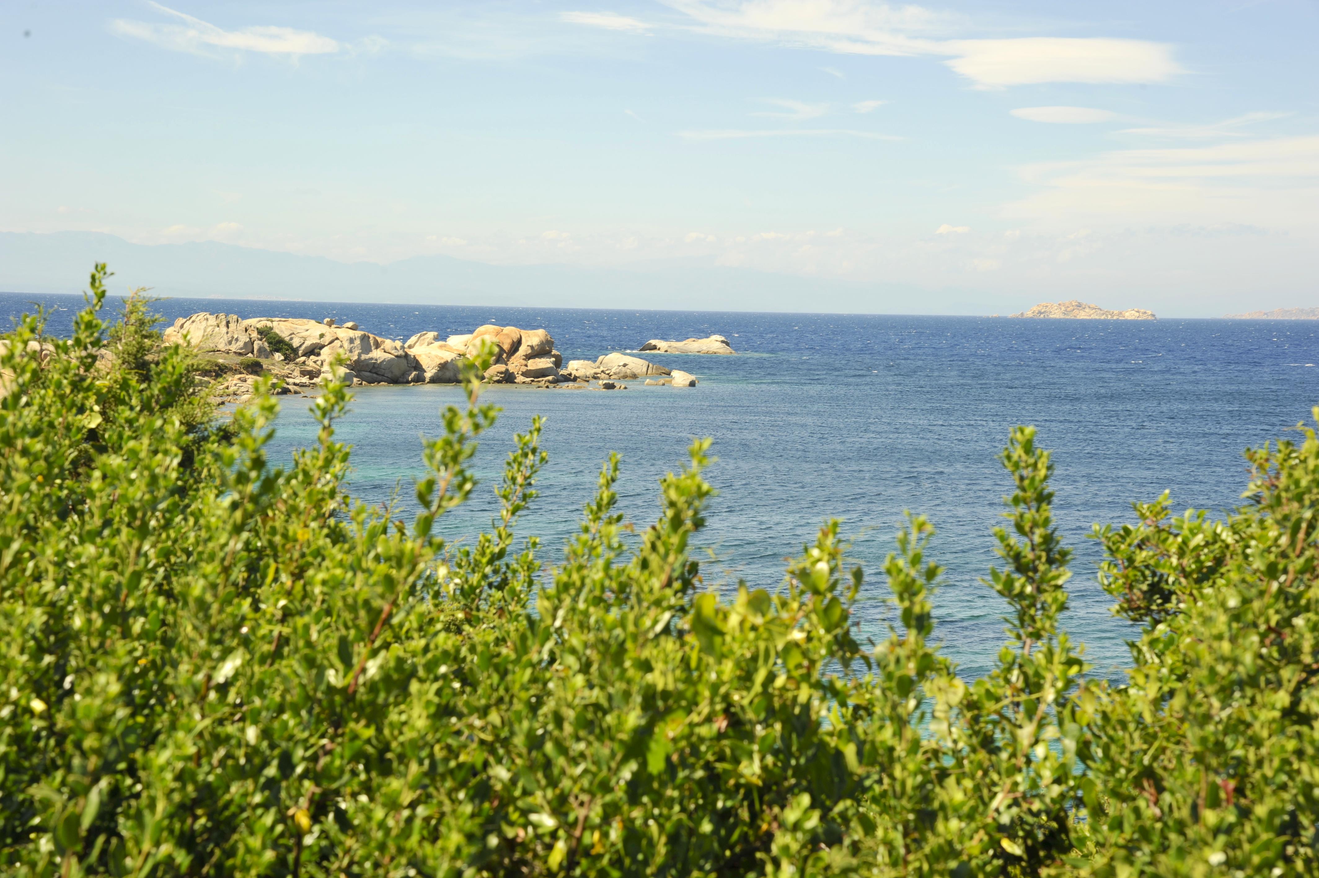 Isola dei Gabbiani - Land of water