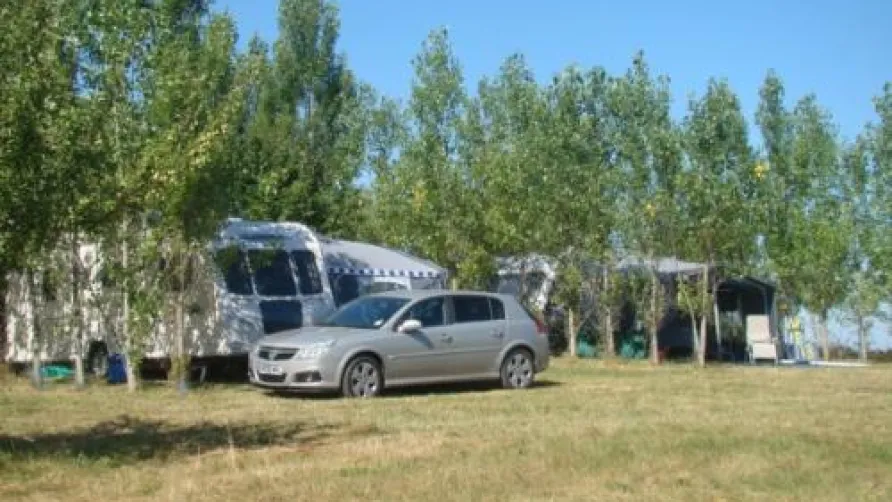 Camping LES GRAVES