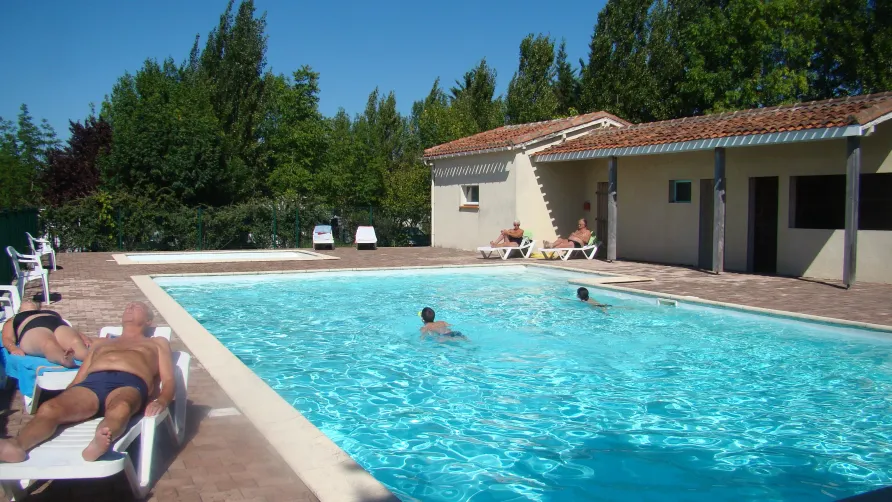 Camping LES GRAVES