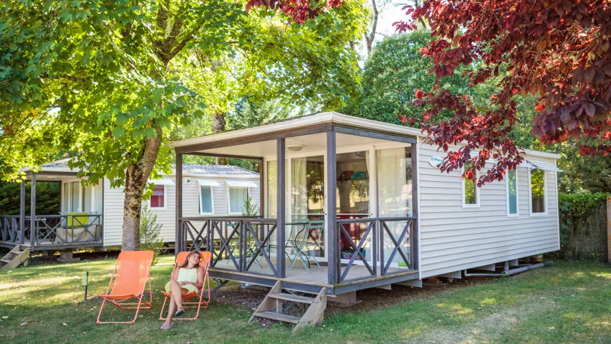 Flower Camping Le Soleil des Bastides