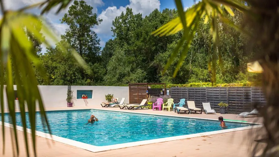 Flower Camping Le Soleil des Bastides