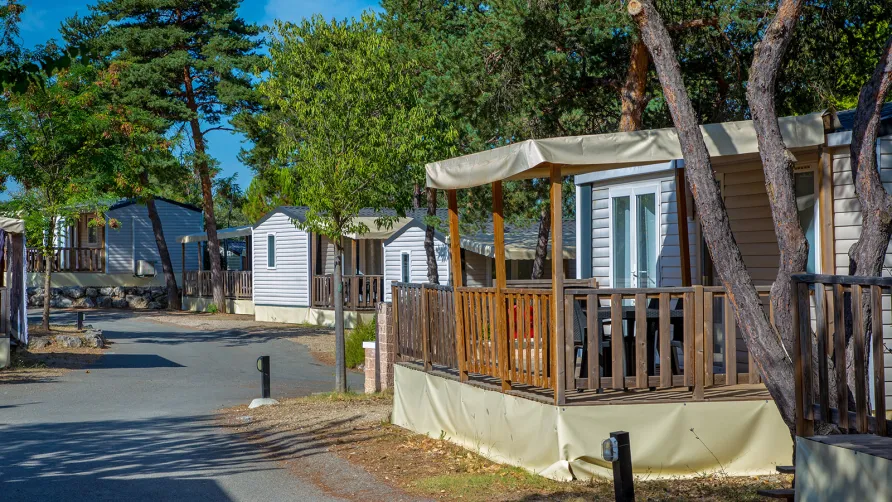 Camping La Pinède