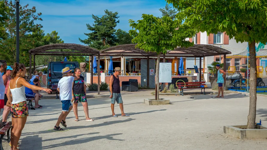 Camping La Pinède