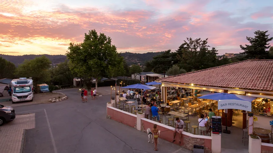 Camping La Pinède