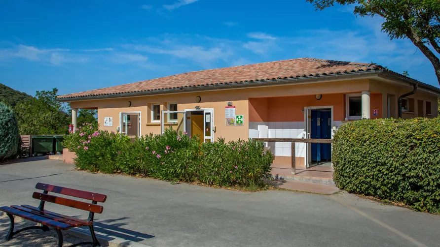 Camping La Pinède