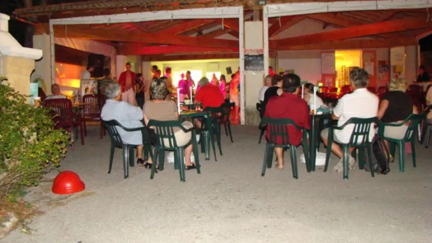 Camping La Pinède