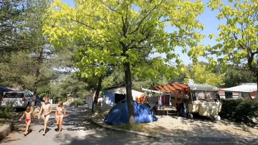 Camping La Pinède