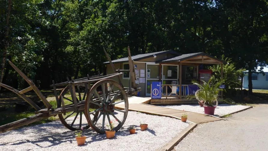 Flower Camping Le Lac aux Oiseaux