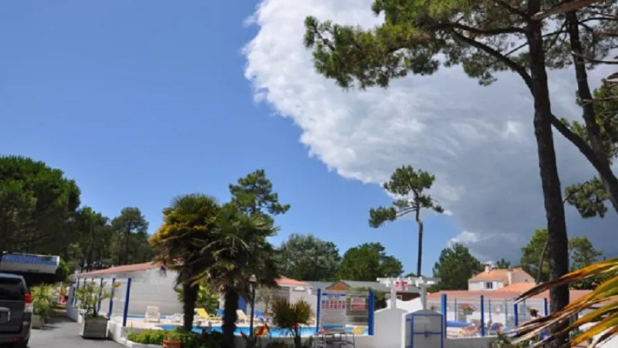 Camping La Pinède